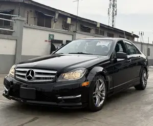 Mercedes-Benz C300 Luxury 4Matic Sedan AWD (3.5L 6cyl 7A) 2013 Black