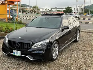 Mercedes-Benz E350 Base 4Matic Sedan AWD (3.5L 6cyl 7A) 2010 Black