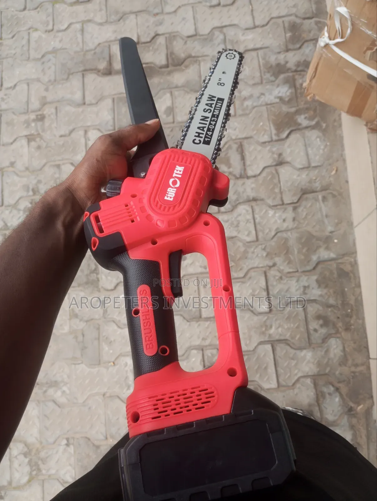 Eurotek 8" Cordless Chain Saw