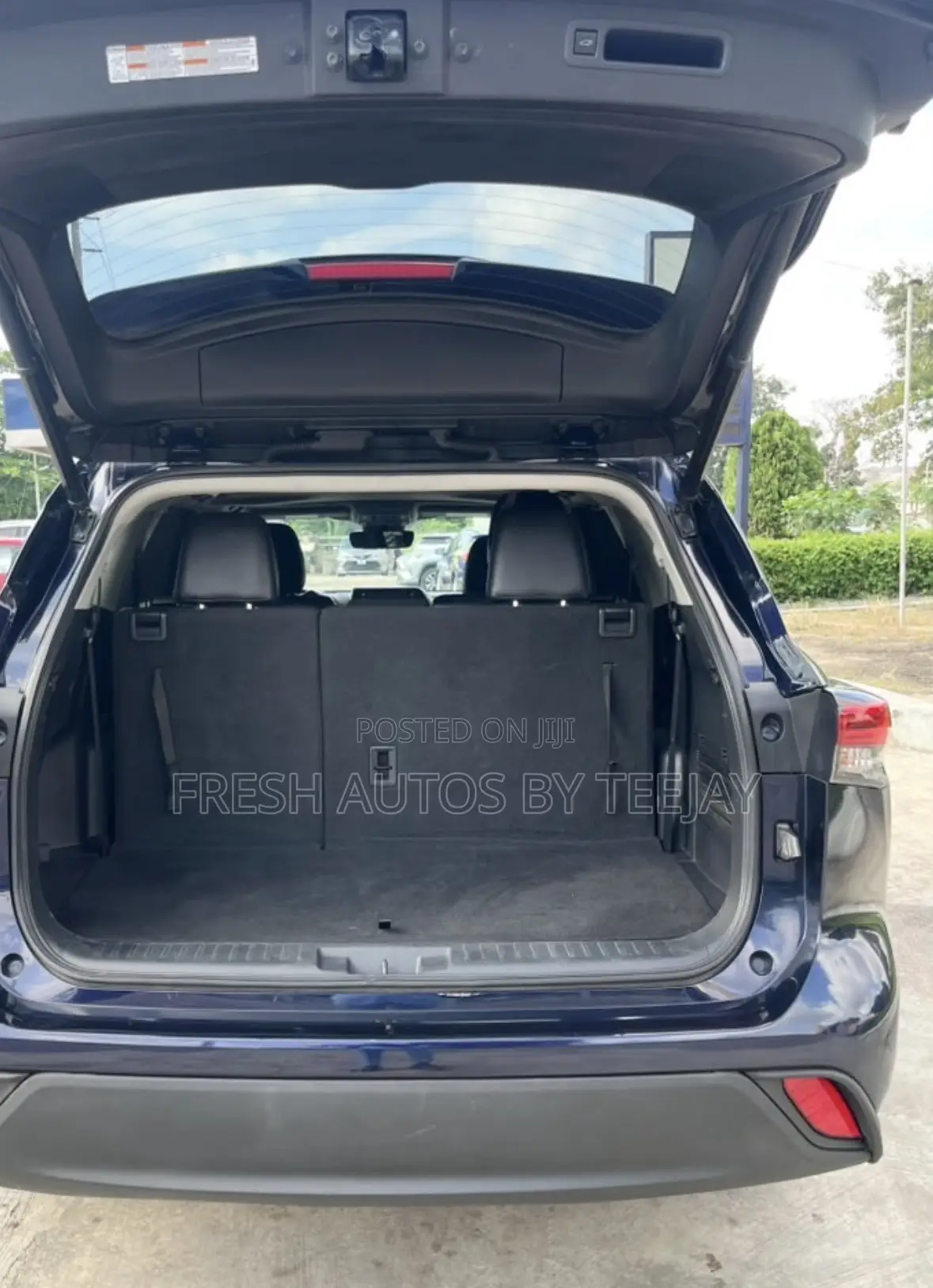 Toyota Highlander XLE 2021 Blue