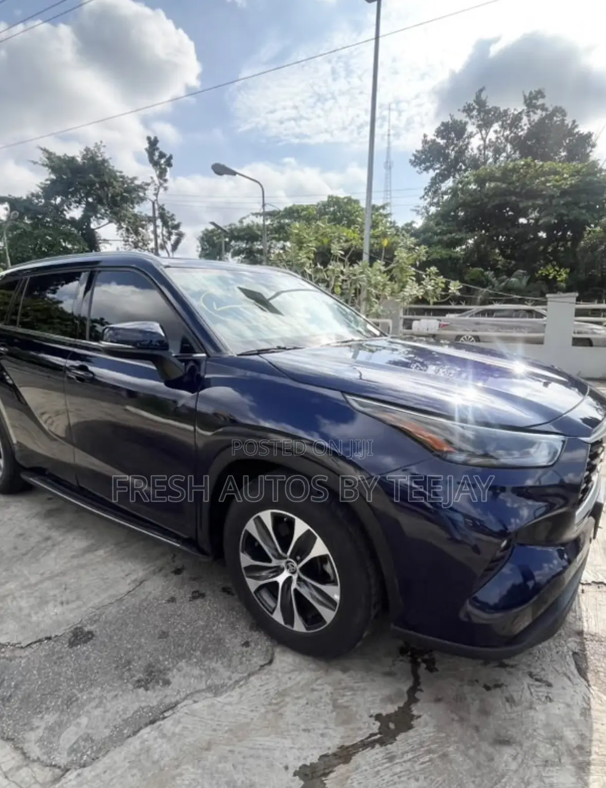 Toyota Highlander XLE 2021 Blue