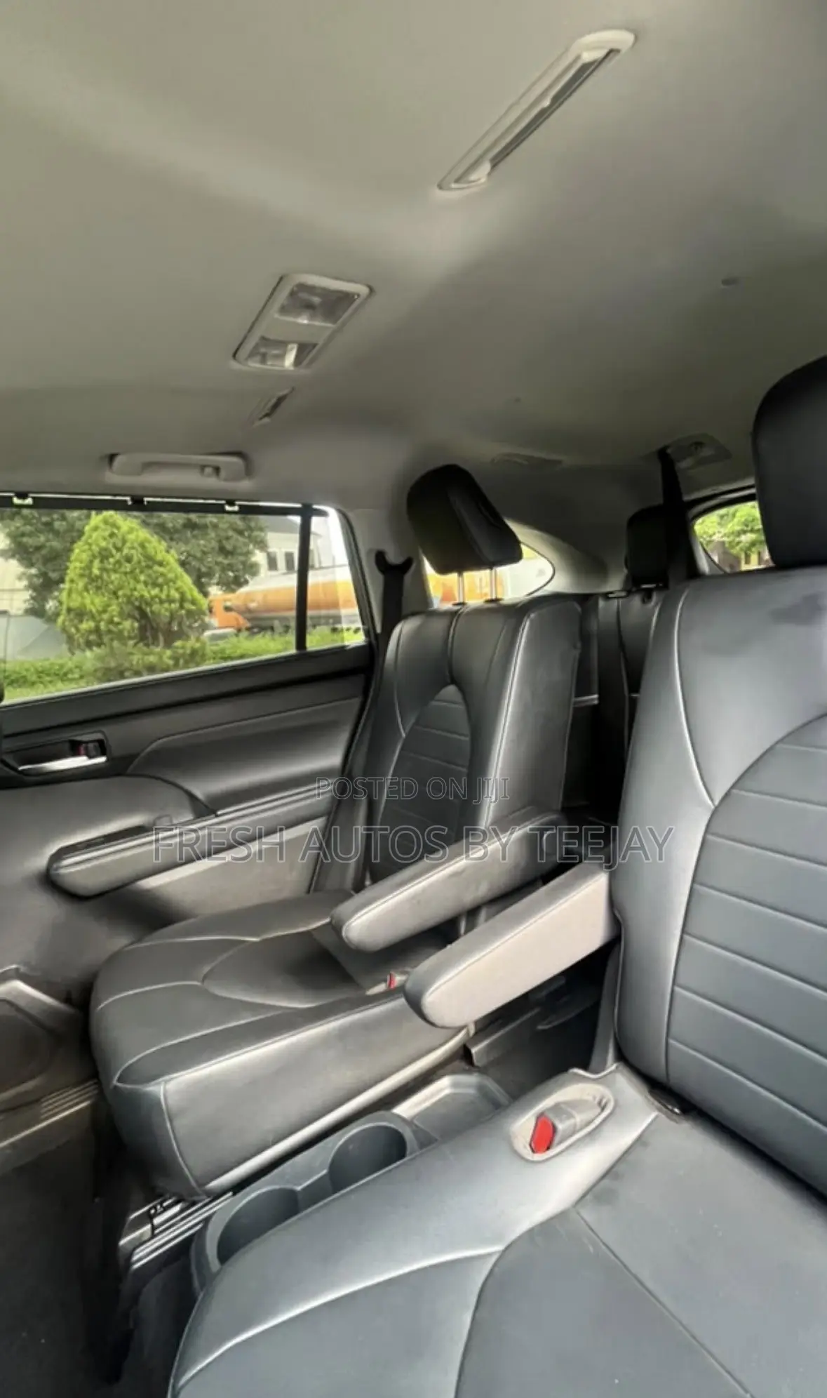 Toyota Highlander XLE 2021 Blue
