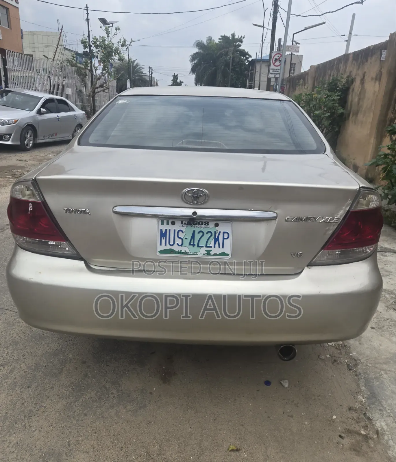Toyota Camry 2004 Gold