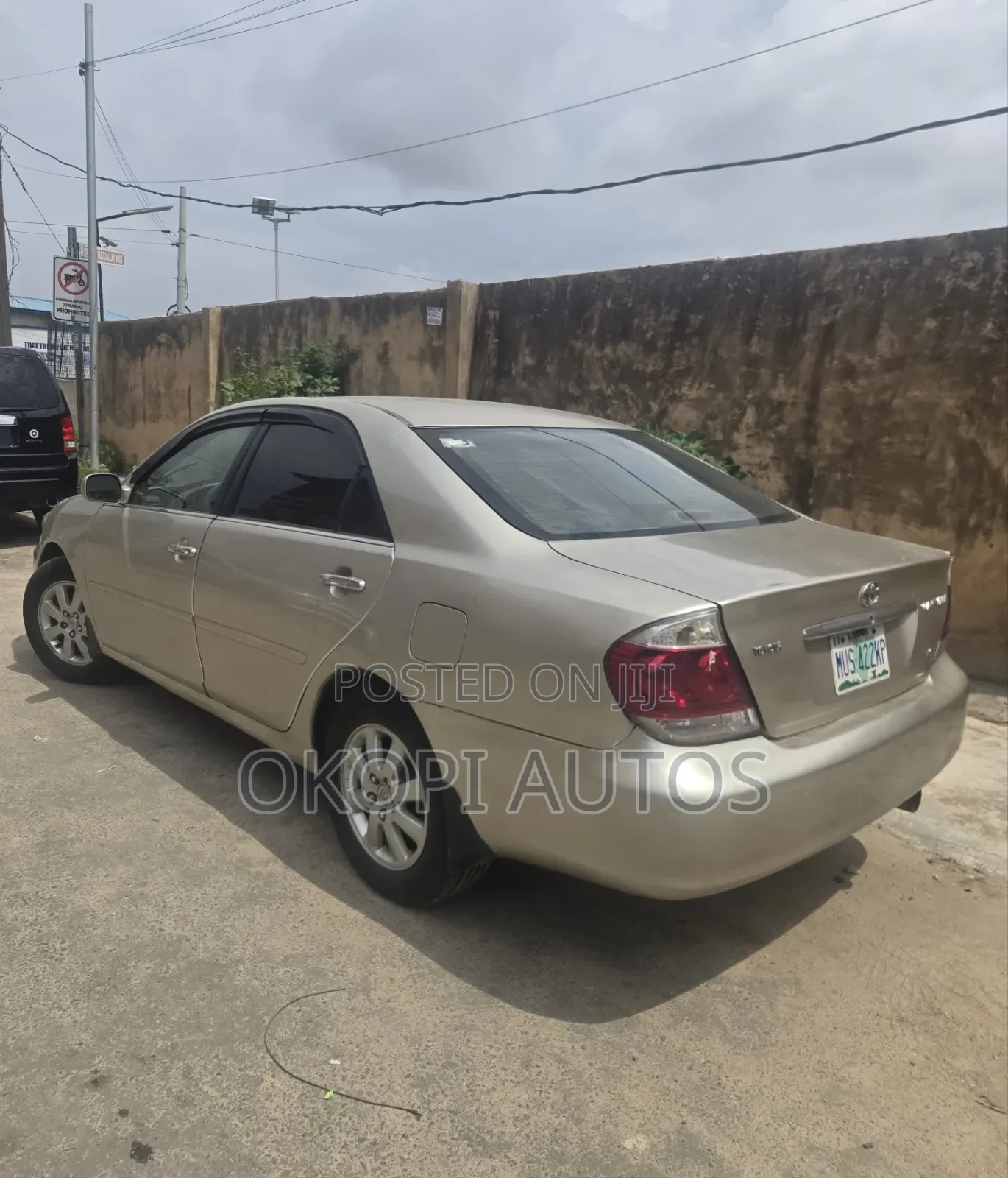 Toyota Camry 2004 Gold