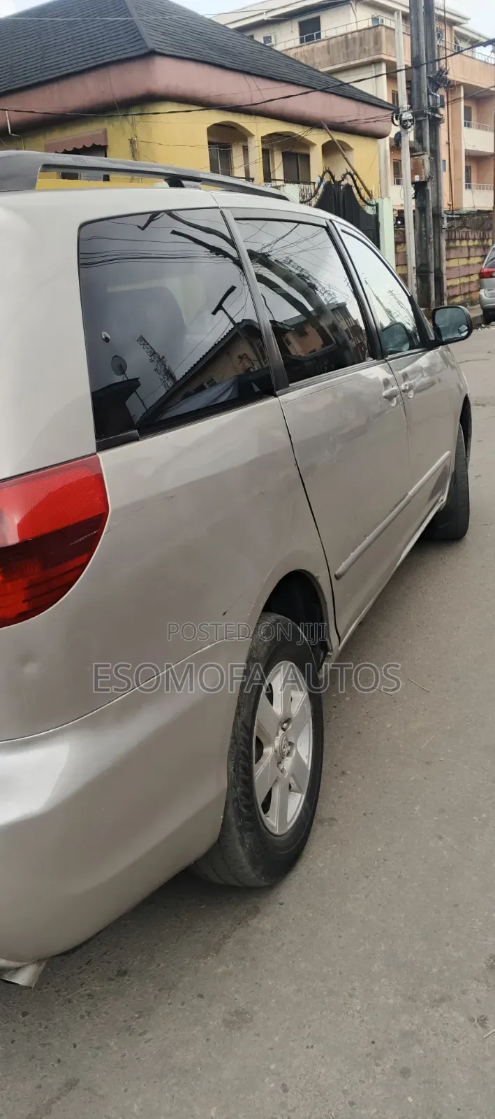 Toyota Sienna 2005 Silver