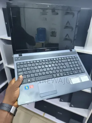 Laptop Acer Aspire 5742 8GB Intel Core i3 HDD 500GB