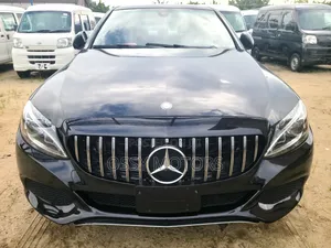 Mercedes-Benz C300 2015 Black