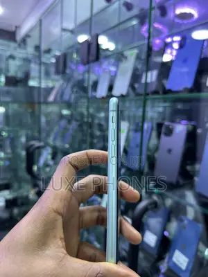 Apple iPhone 11 64 GB Green
