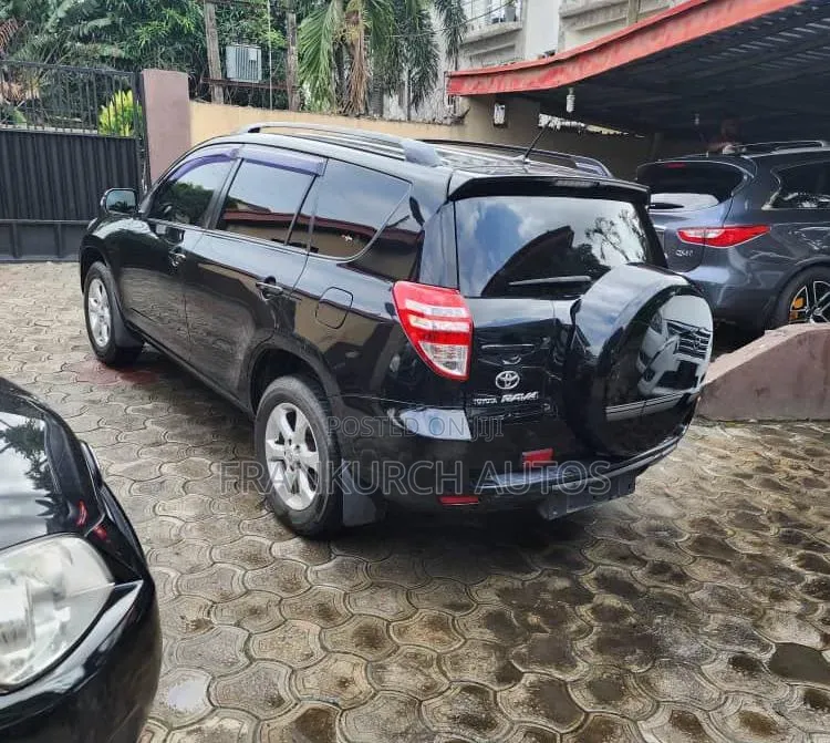 Toyota RAV4 2012 Black