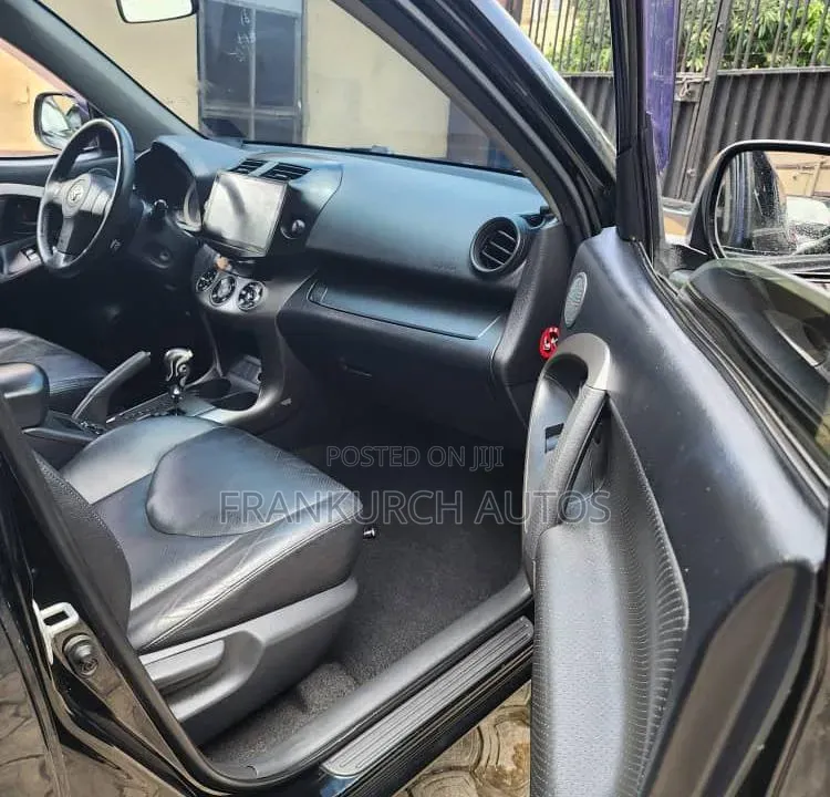 Toyota RAV4 2012 Black