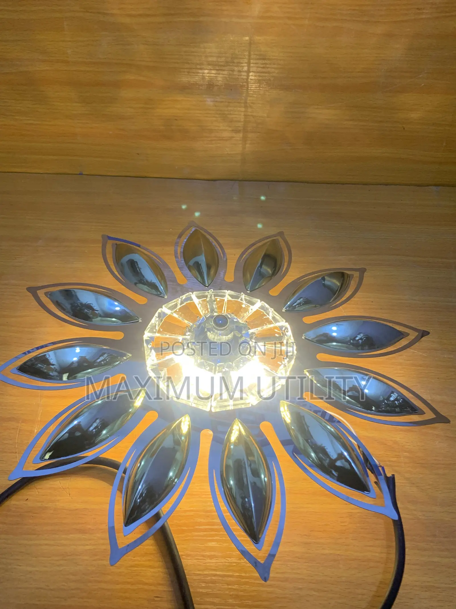 Vellmax 8watts Modern Floral Led Crystal Light