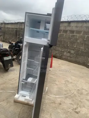 LG 287L Refrigerator for Storing Fresh Food and Drinks