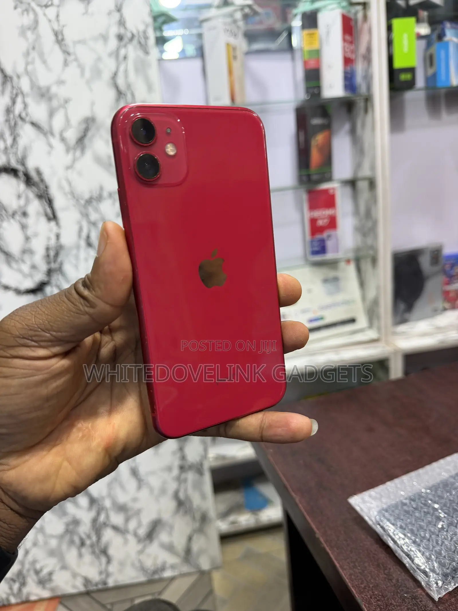 Apple iPhone 11 64 GB Red