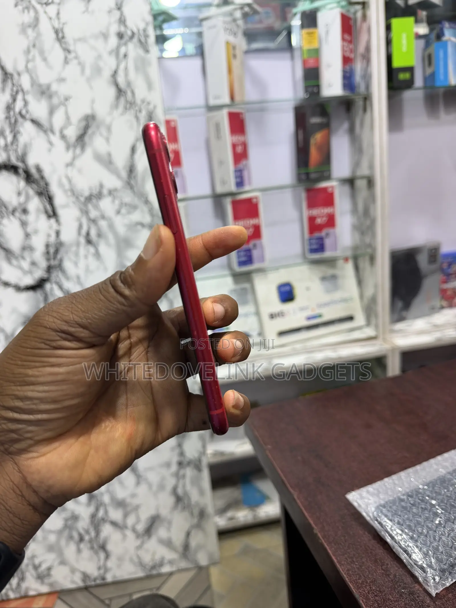 Apple iPhone 11 64 GB Red
