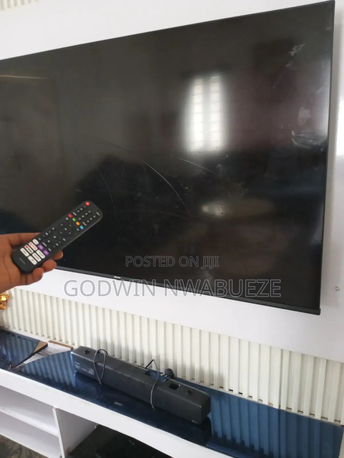 Hisense smartTV 65 Inches