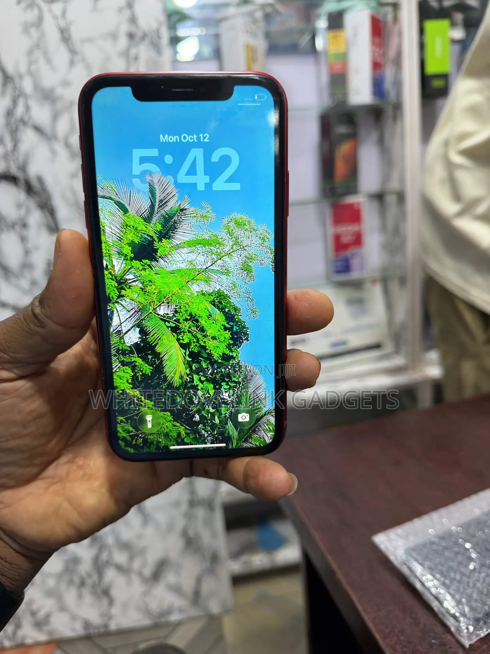 Apple iPhone 11 64 GB Red