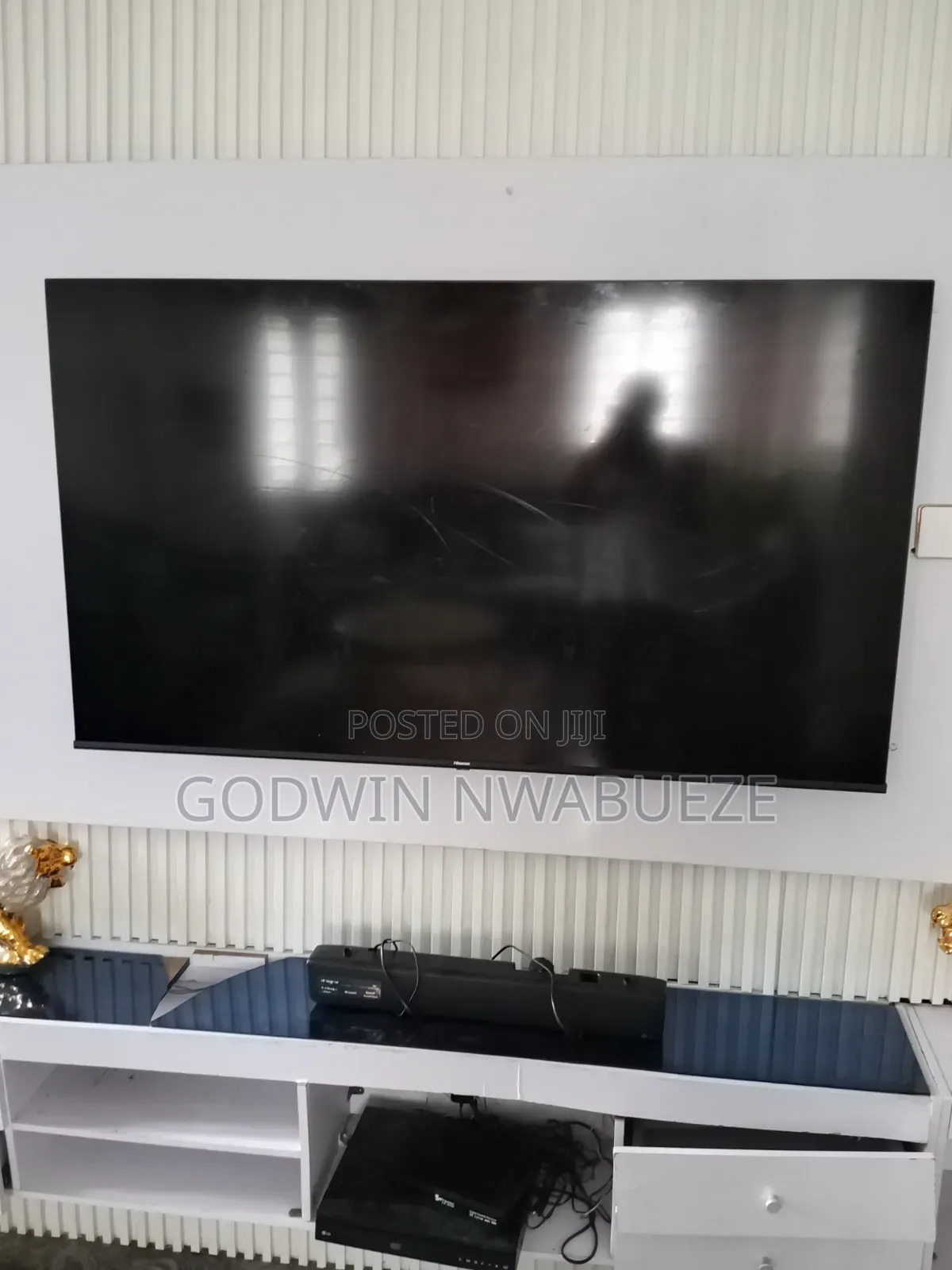 Hisense smartTV 65 Inches
