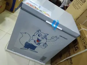 Practical SKYRUN 145L Chest Freezer for Daily Use