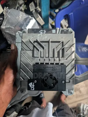 Mercedes Benz Amplifier