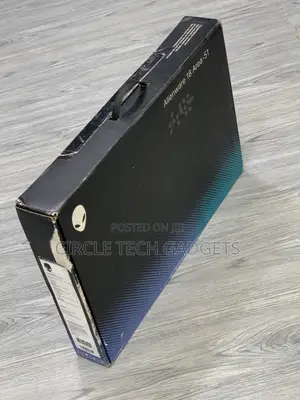 New Laptop Alienware 18 Area-51 32GB Intel Core Ultra 9 SSD 2T