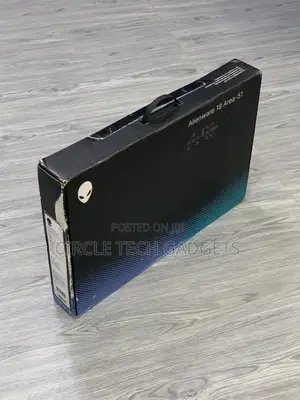 New Laptop Alienware 18 Area-51 32GB Intel Core Ultra 9 SSD 2T