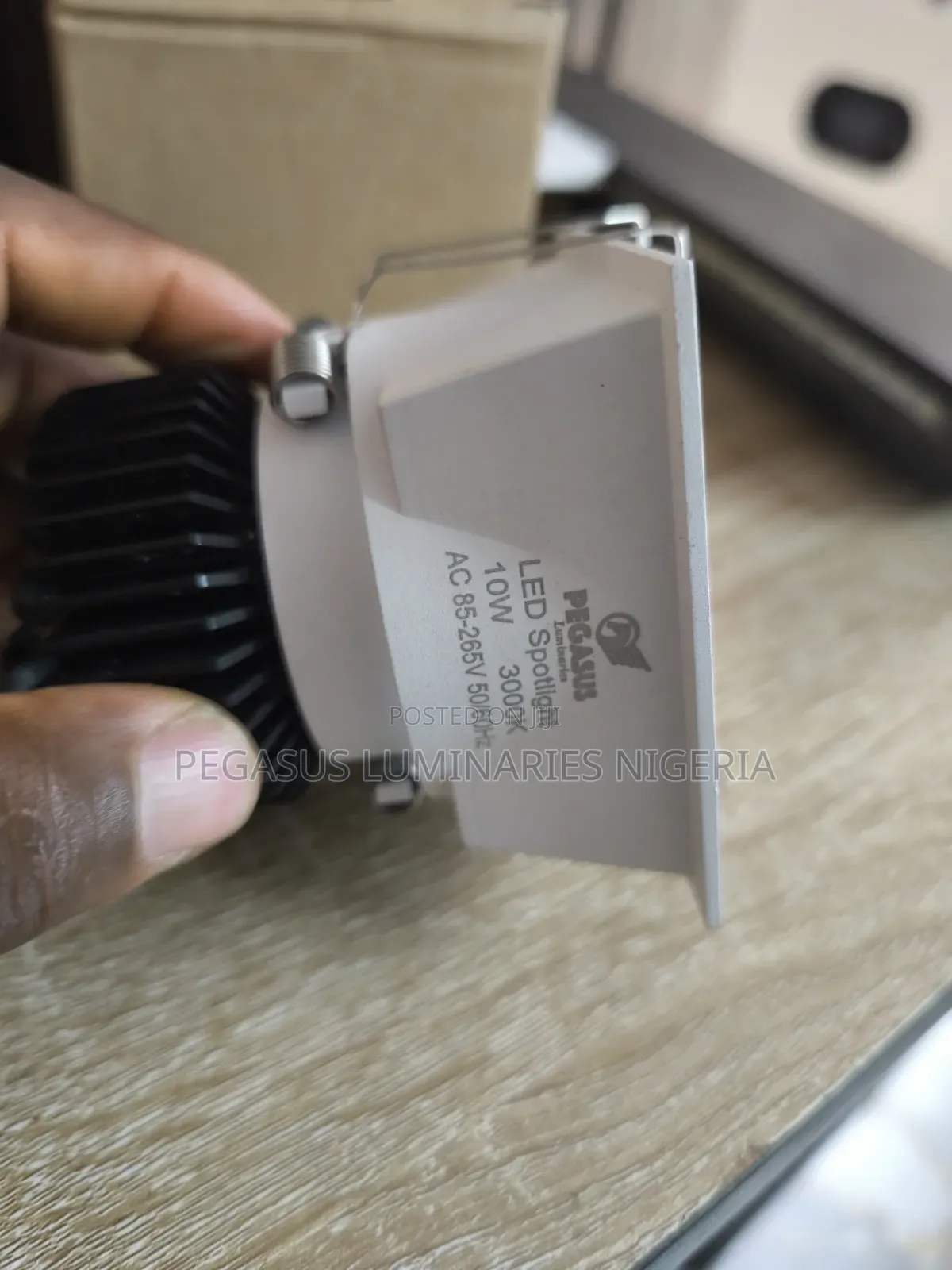 10w Square Anti Glare Spotlight