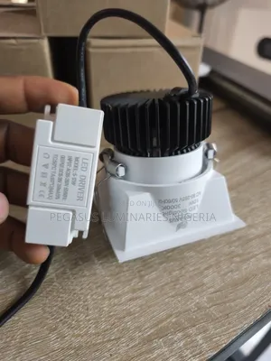 10w Square Anti Glare Spotlight