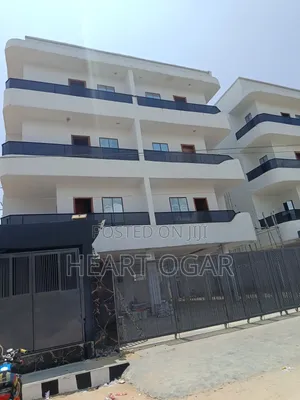 2bdrm Block of Flats in Ehimare Estate, Ologolo for rent