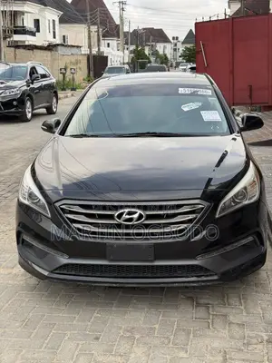 Hyundai Sonata Sport Sedan FWD (2.4L 4cyl 6A) 2016 Black