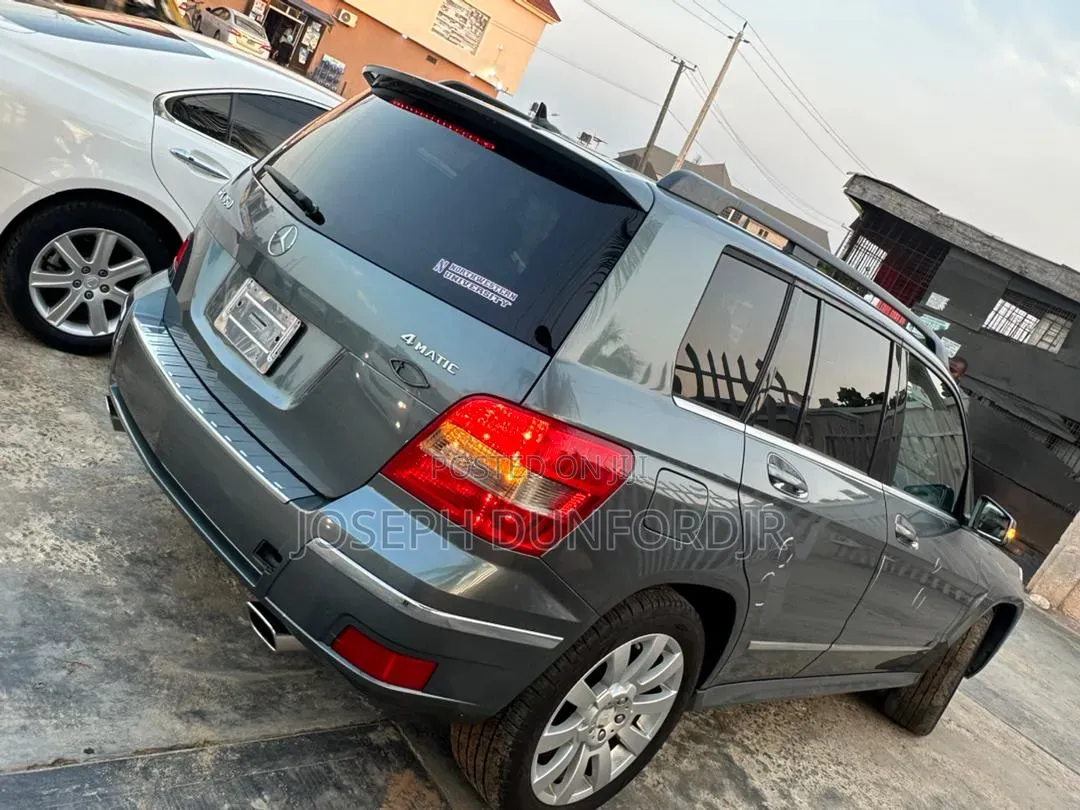 Mercedes-Benz GLK-Class 2012 Gray
