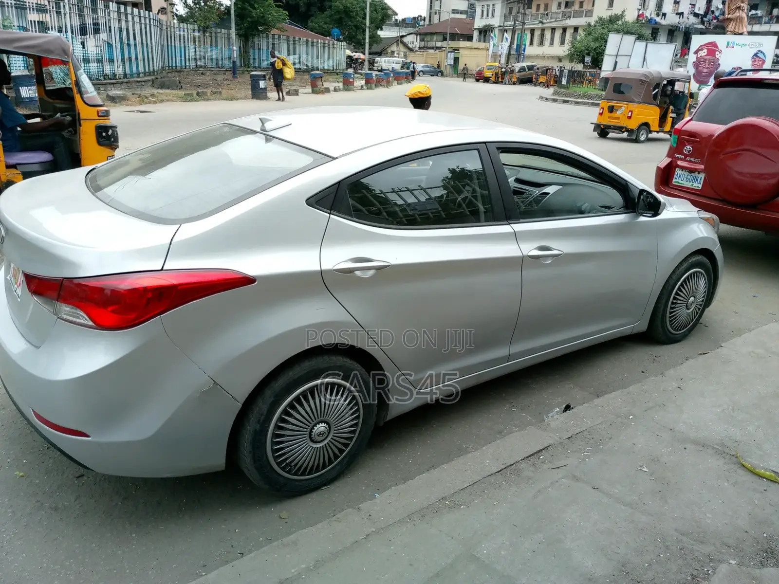 Hyundai Elantra 2016 Silver