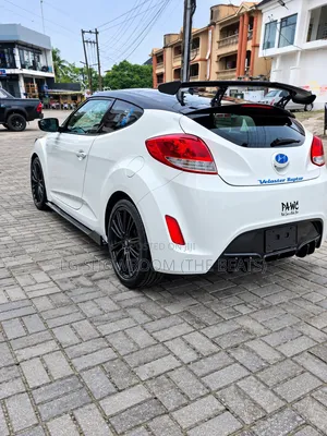Hyundai Veloster Automatic 2012 White