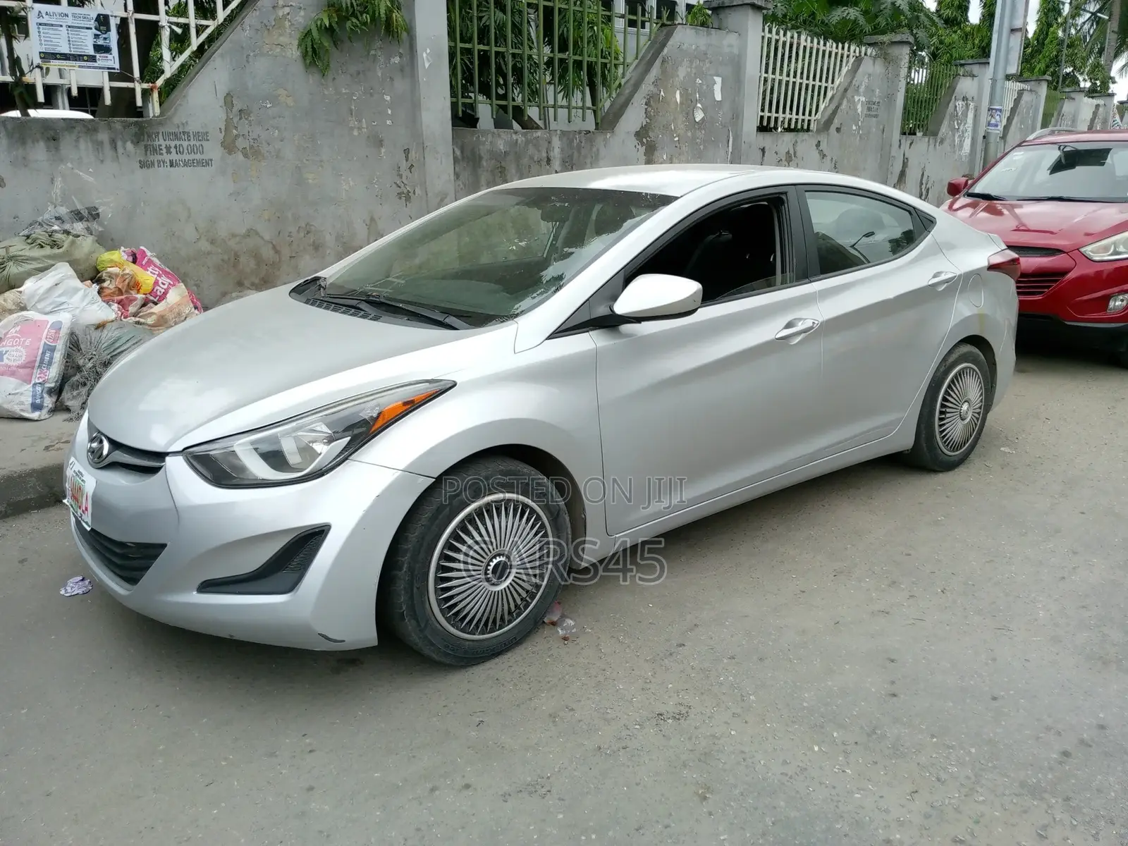 Hyundai Elantra 2016 Silver