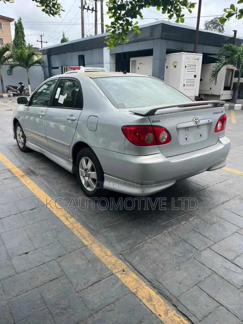 Toyota Corolla 2005 Silver