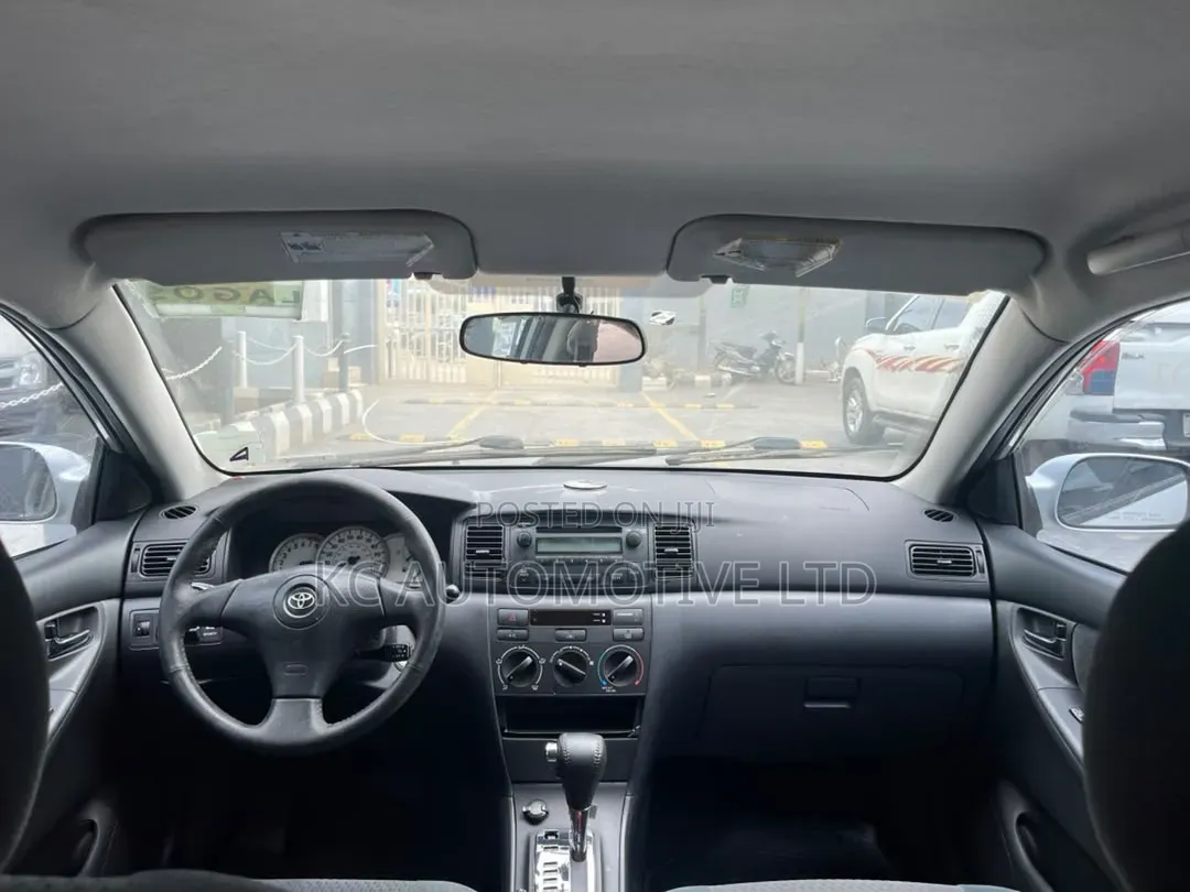 Toyota Corolla 2005 Silver