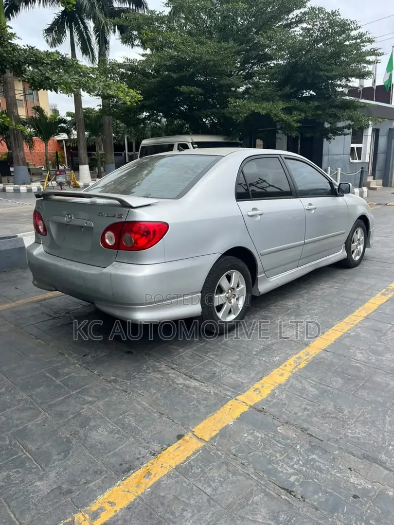 Toyota Corolla 2005 Silver