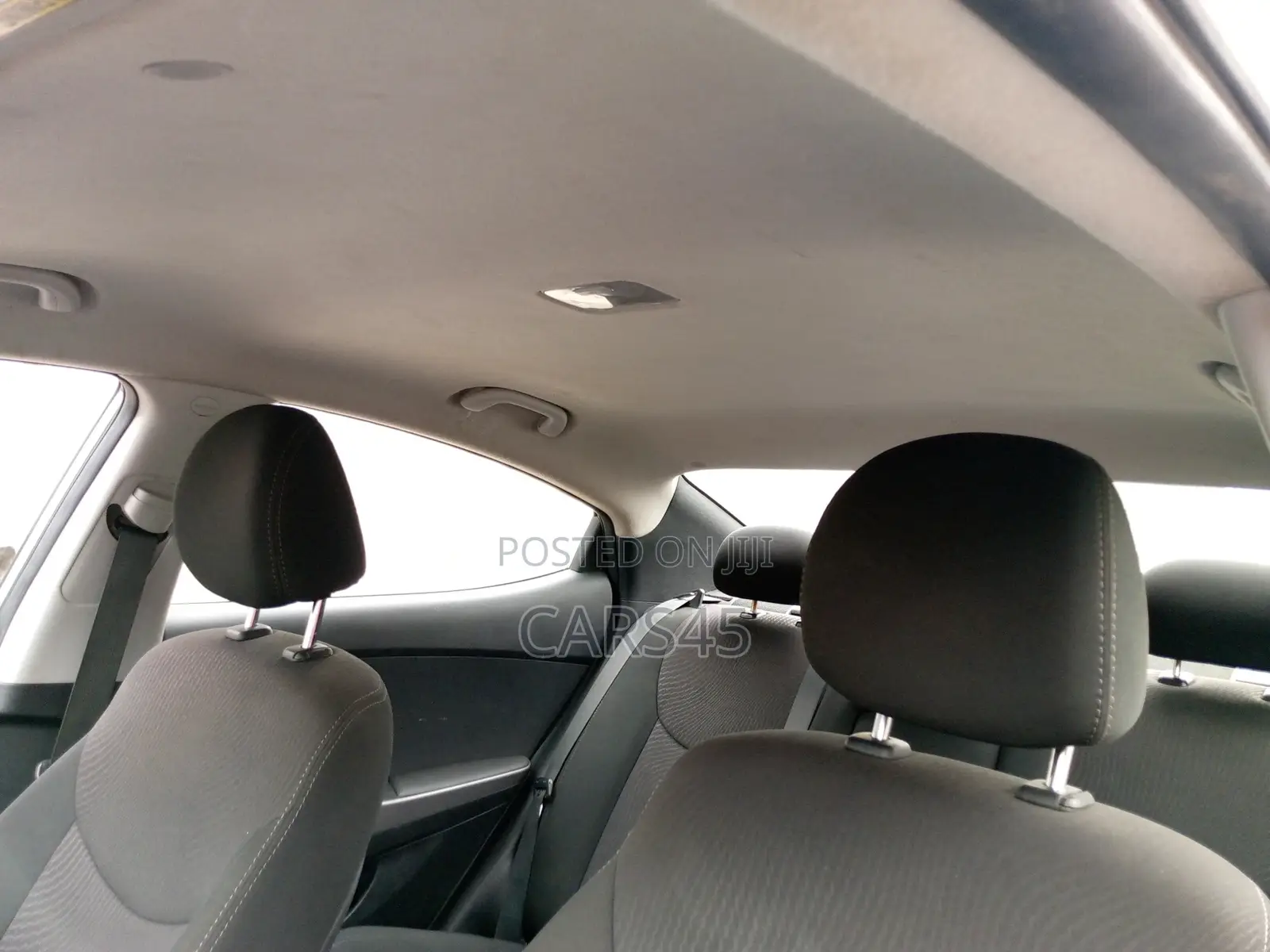 Hyundai Elantra 2016 Silver