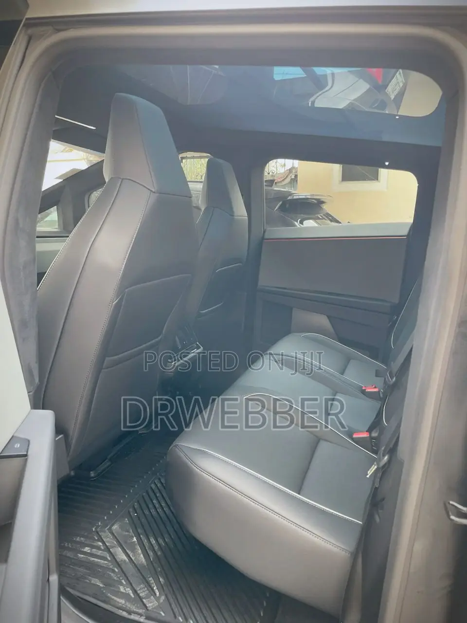 Tesla Cybertruck AWD 2024 Silver
