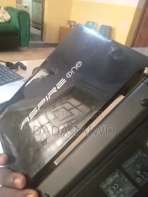 Laptop Acer Aspire 1 3GB AMD Ryzen 9 HDD 256GB