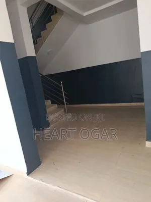 3bdrm Block of Flats in Ehimare, Ologolo for rent