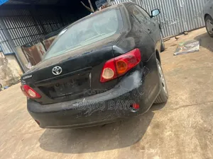 Toyota Corolla Base 4dr Sedan (1.8L 4cyl 5M) 2009 Black