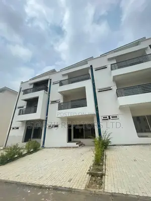 4bdrm Duplex in Life Camp for sale