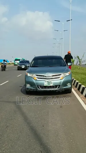 Toyota Venza 2010 Green