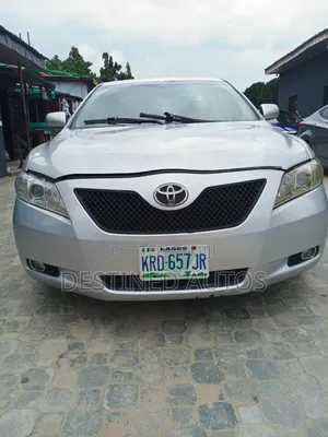 Toyota Camry XLE 4dr Sedan (2.4L 4cyl 5A) 2009 Silver