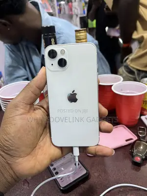 Apple iPhone 13 128 GB White