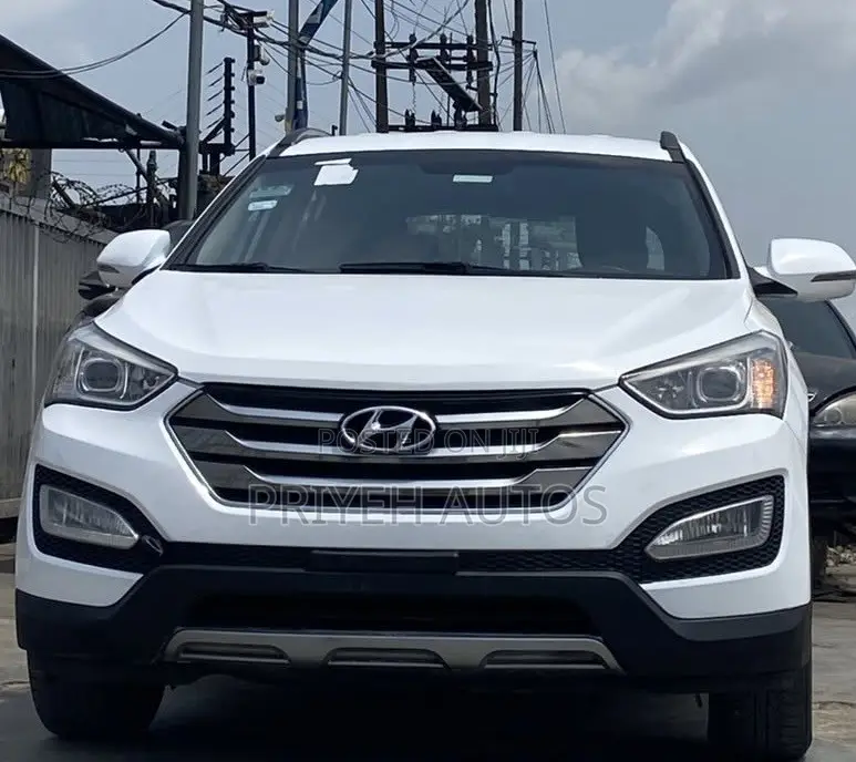 Hyundai Santa Fe 2015 White