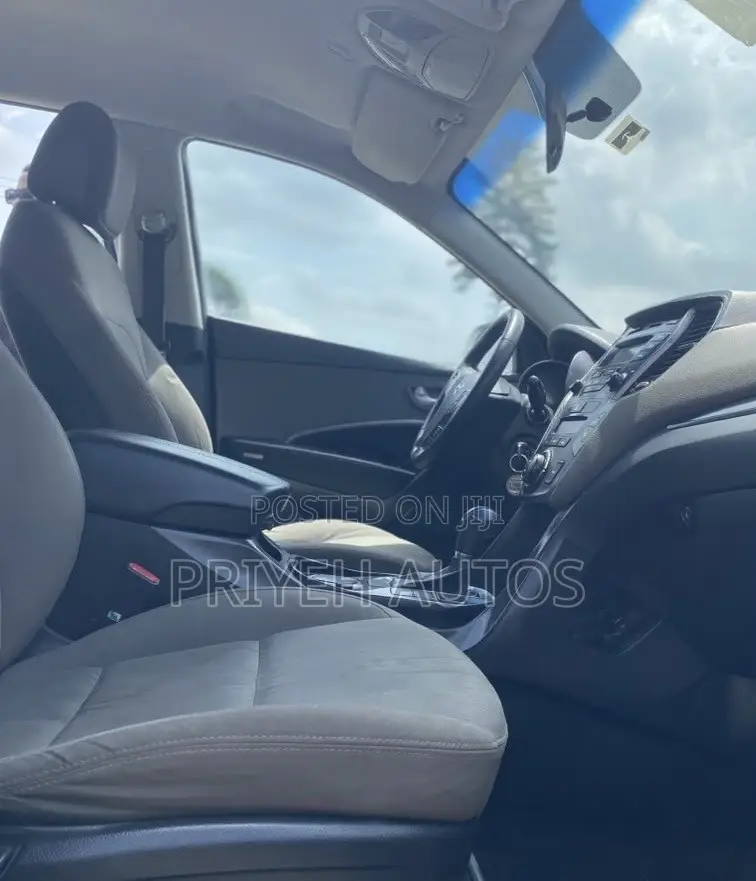 Hyundai Santa Fe 2015 White