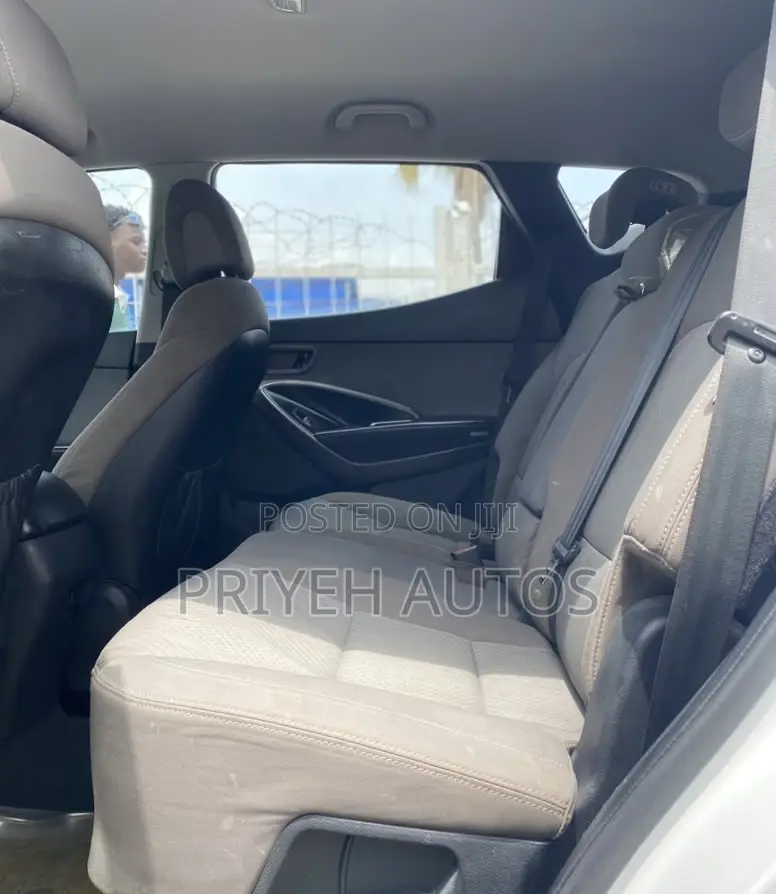 Hyundai Santa Fe 2015 White