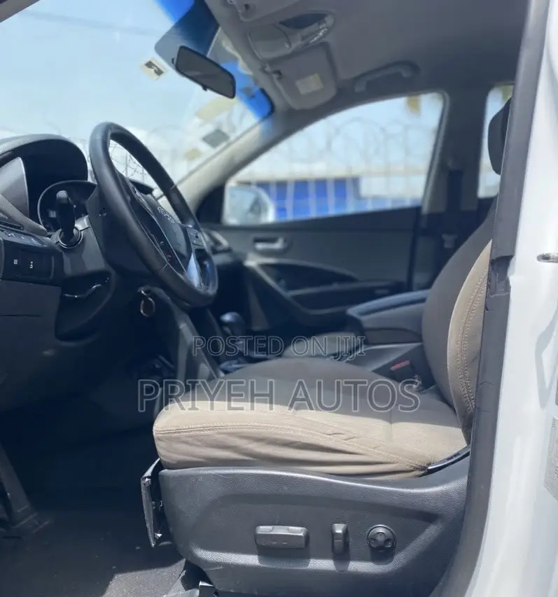 Hyundai Santa Fe 2015 White