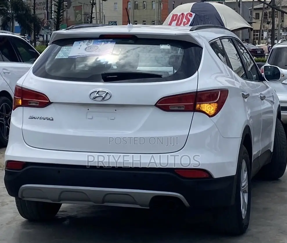 Hyundai Santa Fe 2015 White